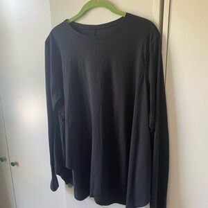 Lululemon Women’s Asymmetrical Hem Knit Top